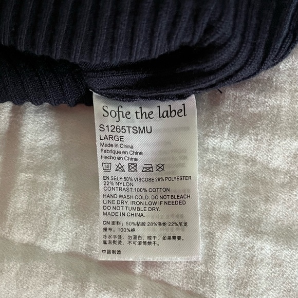 Sofie The Label Blue Exaggerated Puff Sleeve Cropped Button Up Blouse Sz  L EUC - Picture 15 of 16